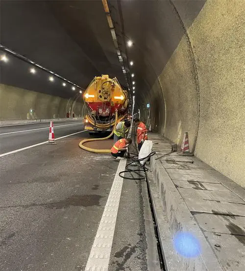 顺义隧道排水渠清淤